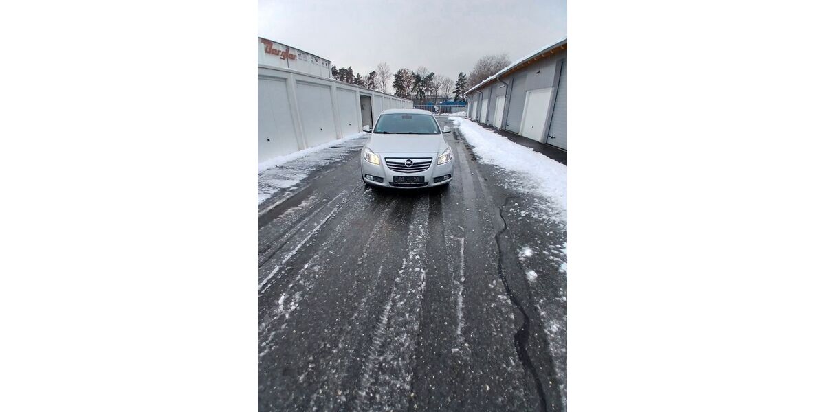Opel Insignia 256.000 km 2.250 &euro; Weiden i.d.Opf. 92637