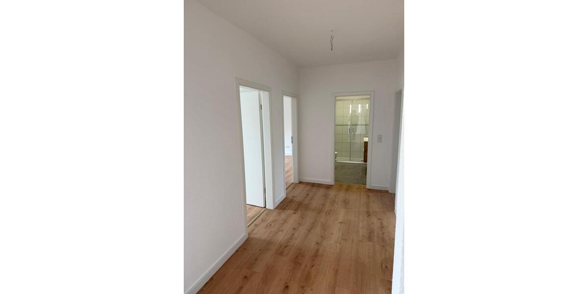 Dachgeschoßwohnung Wesel - 3 Zimmer, 90 m&sup2;, 990&euro; | Angebot:26321936