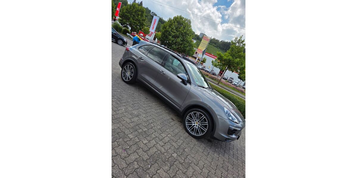 Porsche Cayenne 176.000 km 27.499 &euro; Siegen 57078
