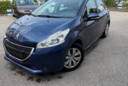 Peugeot 208 125.000 km 3.700 &euro; Nürnberg 90439