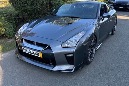 Nissan GT-R 13.000 km 210.000 &euro; Berlin 12099