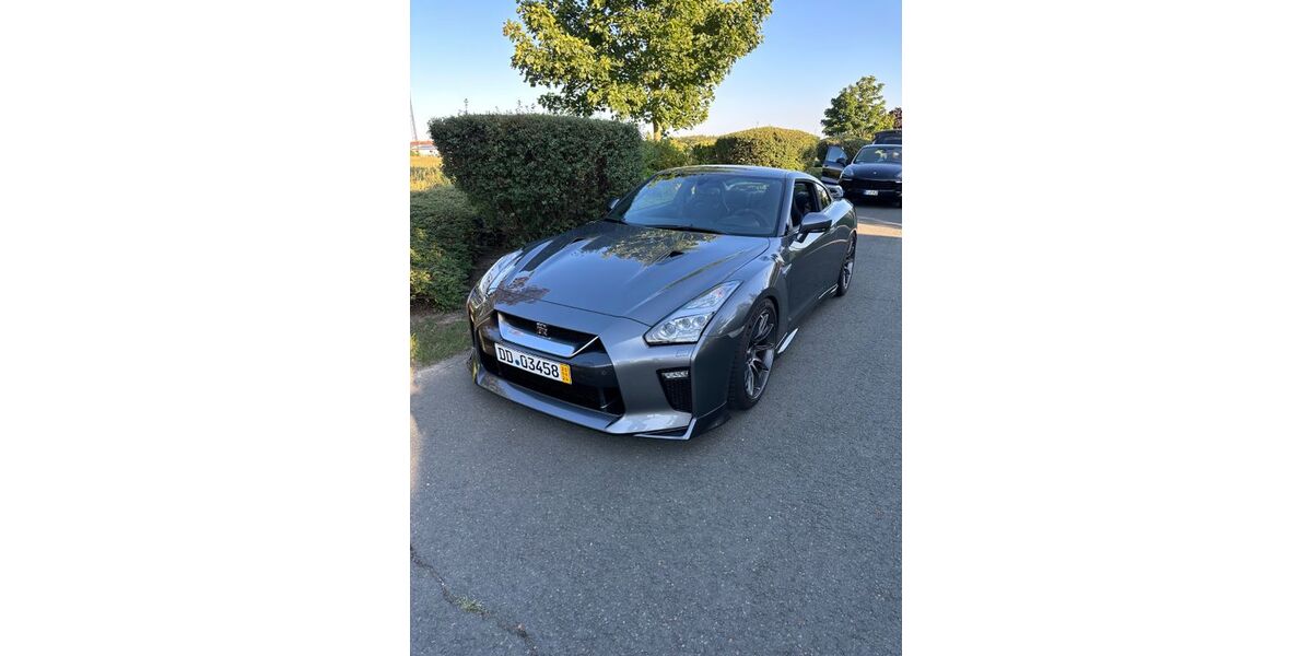 Nissan GT-R 13.000 km 210.000 &euro; Berlin 12099