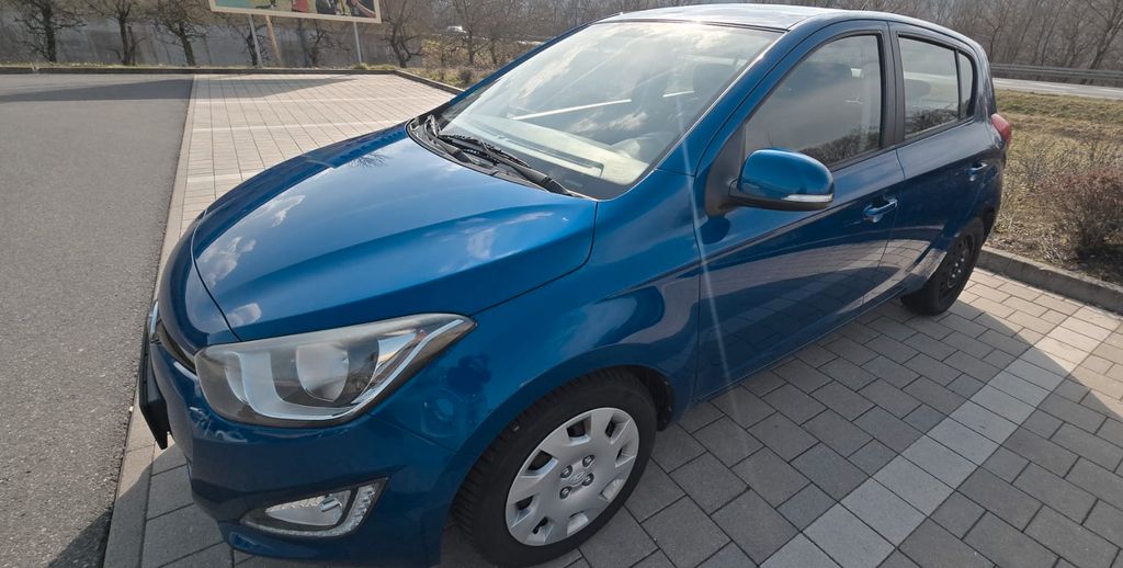 Hyundai i20 126.000 km 4.350 &euro; Güntersleben 97261