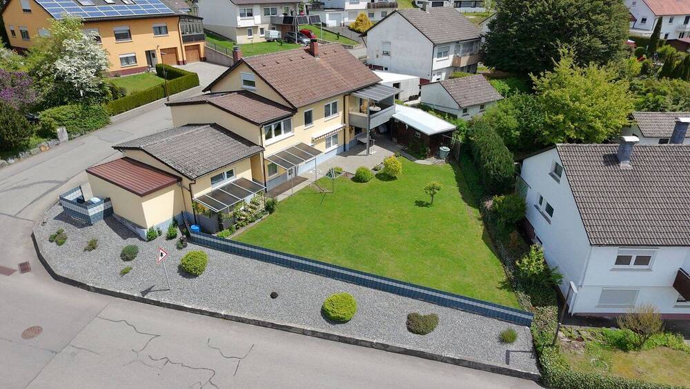 Mehrfamilienhaus, Wohnhaus Wehingen - 7 Zimmer, 160 m&sup2;, 494.000&euro; | Angebot:26684578