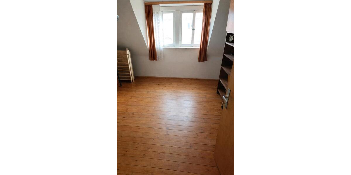 Einfamilienhaus Colmberg - 8.5 Zimmer, 200 m&sup2;, 250.000&euro; | Angebot:26837436