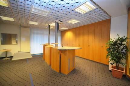 Gewerbeobjekt Wesseling - 2 Zimmer, 71 m&sup2;, 860&euro; | Angebot:25709874