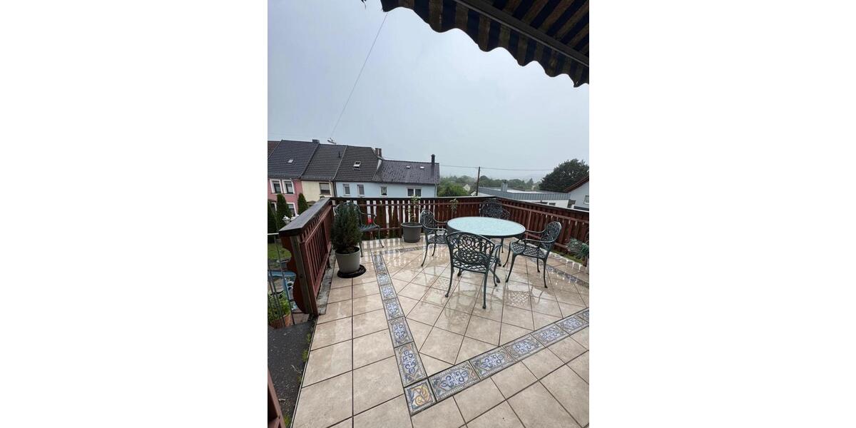 Einfamilienhaus Lebach - 9 Zimmer, 335 m&sup2;, 374.900&euro; | Angebot:26884831