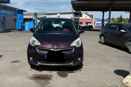 Toyota Verso-S 176.000 km 4.500 &euro; Hetzles 91077