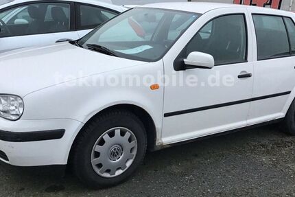 VW Golf 104.434 km 687 € Hildesheim 31137