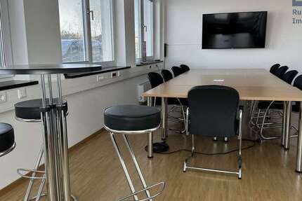 Büro in Waldbüttelbrunn 960 € 101.15 m²