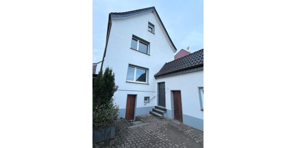 Einfamilienhaus Lippstadt - 5 Zimmer, 100 m&sup2;, 1.600&euro; | Angebot:25208881