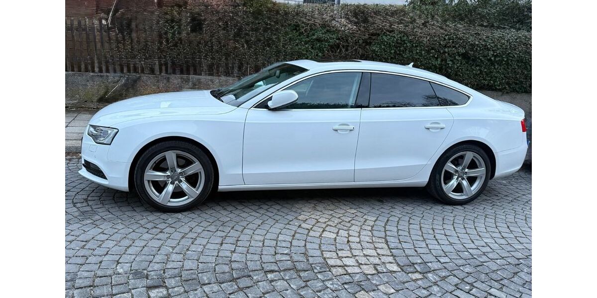 Audi A5 130.000 km 14.999 &euro; München 81371