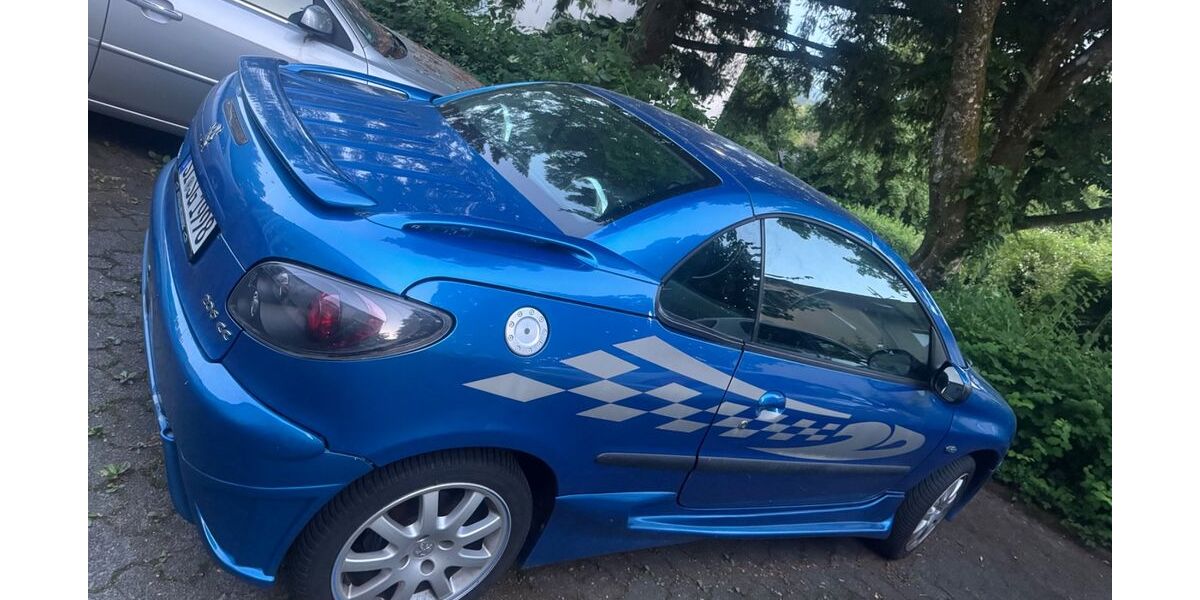 Peugeot 206 102.000 km 1.900 &euro; Siegen 57078