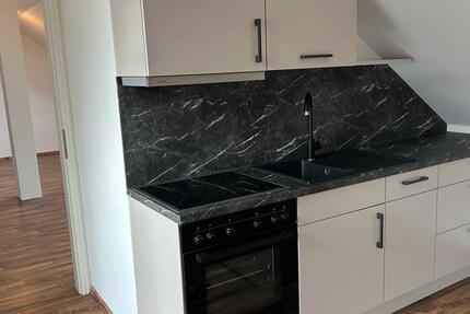 Dachgeschoss Wohnung 75m2 Leer-Loga