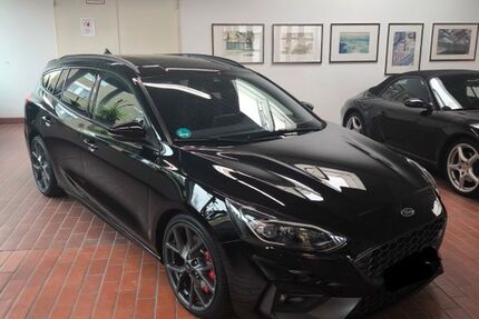 Ford Focus 102.000 km 19.250 &euro; Grevenbroich 41516