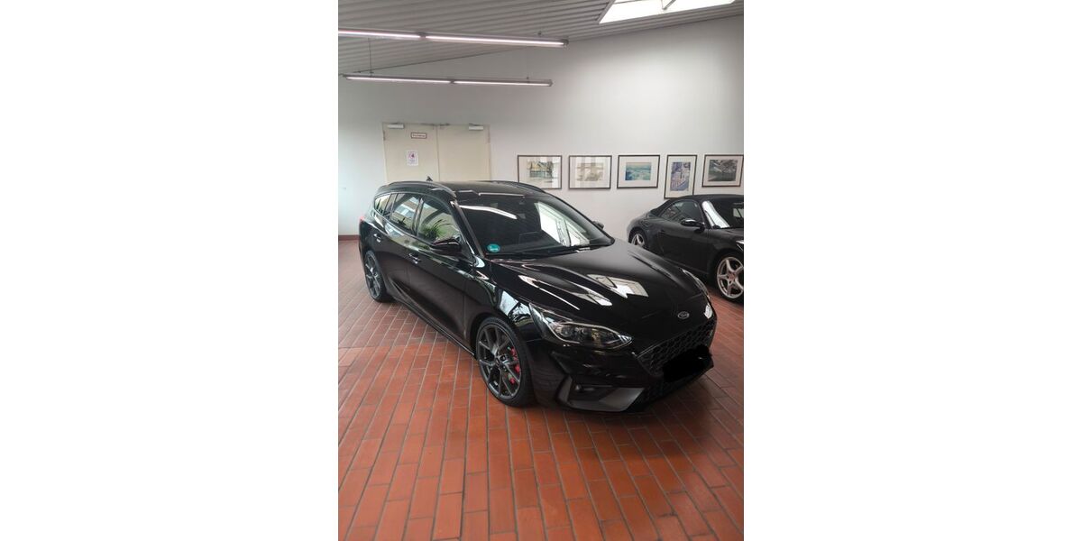 Ford Focus 102.000 km 19.250 &euro; Grevenbroich 41516