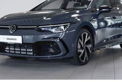 VW Golf 8.330 km 33.970 € Göttingen 37081