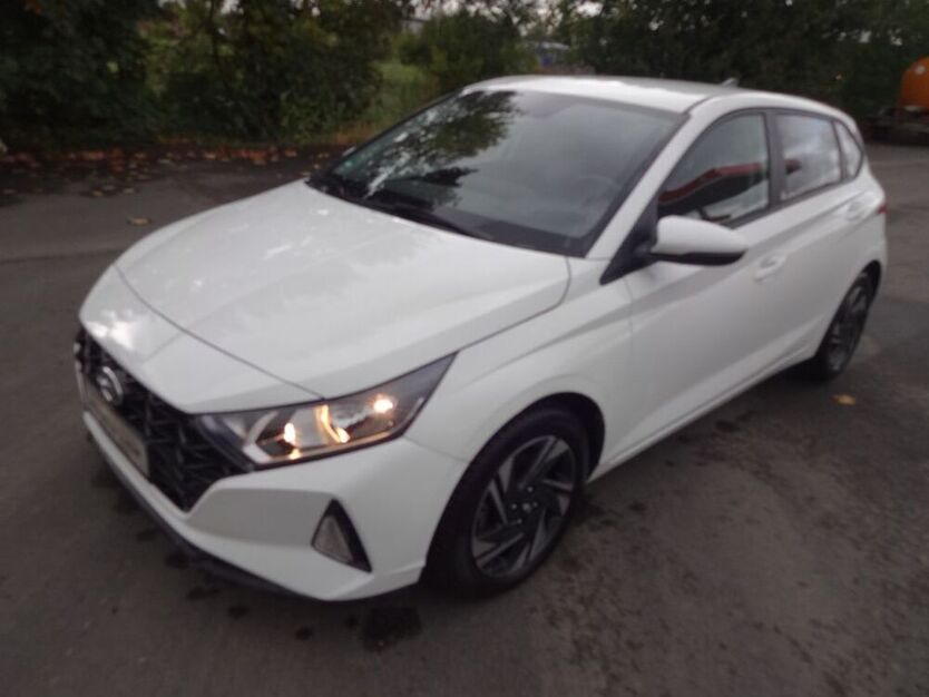 i20