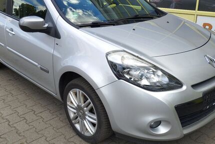Renault Clio 261.000 km 2.450 &euro; Rathenow 14712