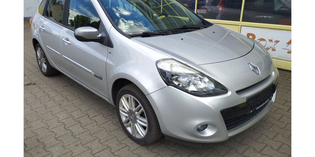 Renault Clio 261.000 km 2.450 &euro; Rathenow 14712