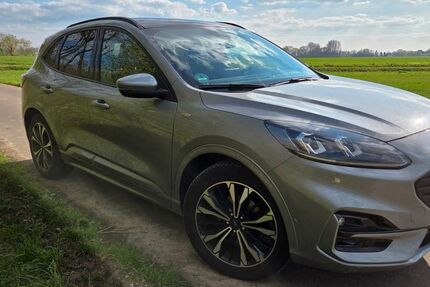 Ford Kuga 65.000 km 21.299 &euro; Sarstedt 31157