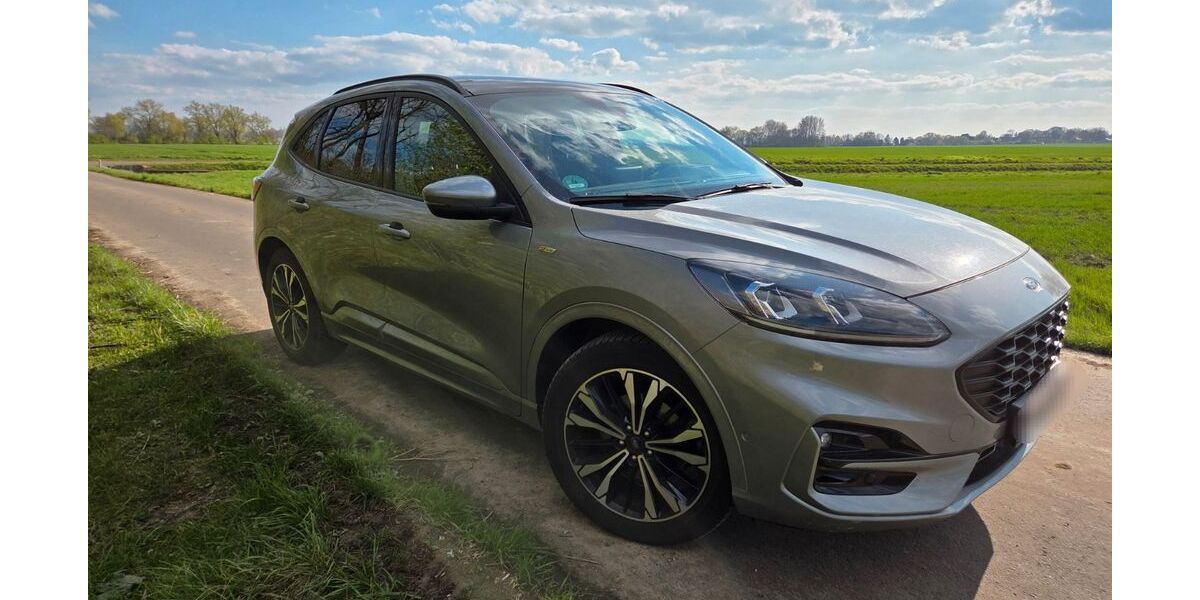 Ford Kuga 65.000 km 21.299 &euro; Sarstedt 31157