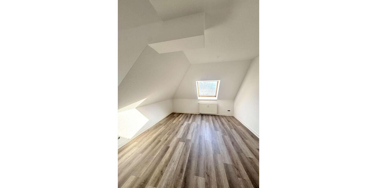 Dachgeschoßwohnung Magdeburg - 1 Zimmer, 52 m&sup2;, 569&euro; | Angebot:25483372