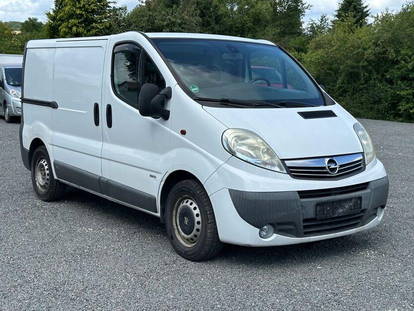 Opel Vivaro 214.000 km 3.499 € Leinefelde 37327