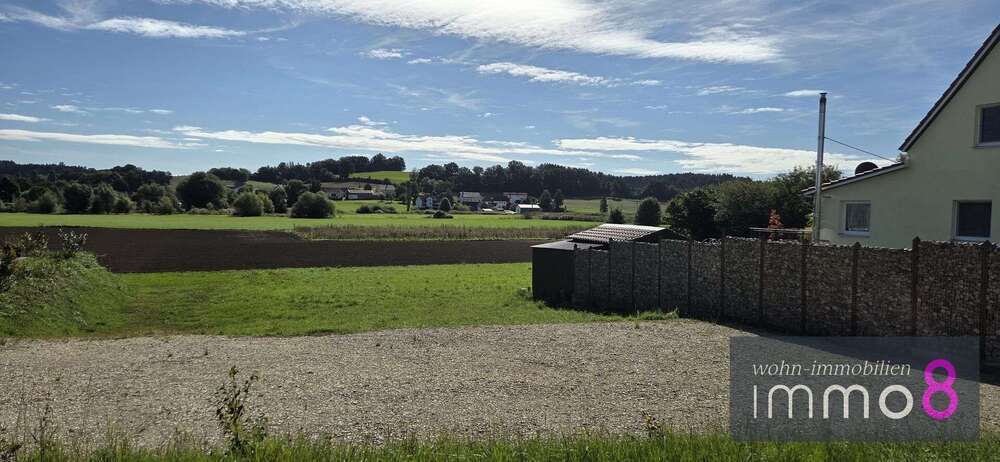 Grundstück zu verkaufen in Rottenburg an der Laaber Niedereulenbach 164.000 € 1556 m²