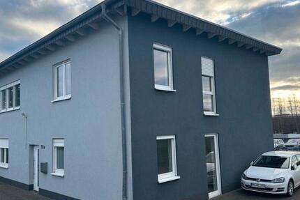 Haus Holzwickede - 5 Zimmer, 200 m&sup2;, 1.500&euro; | Angebot:25352181