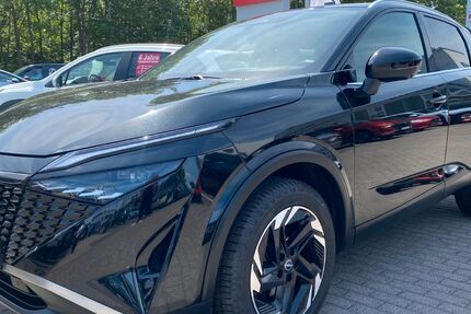 Nissan Qashqai 17.678 km 27.990 &euro; Hoppegarten OT Hönow 15366