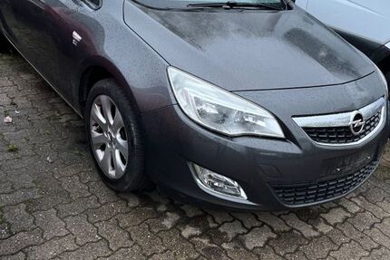 Opel Astra 101.748 km 7.300 &euro; Karlsruhe 76133