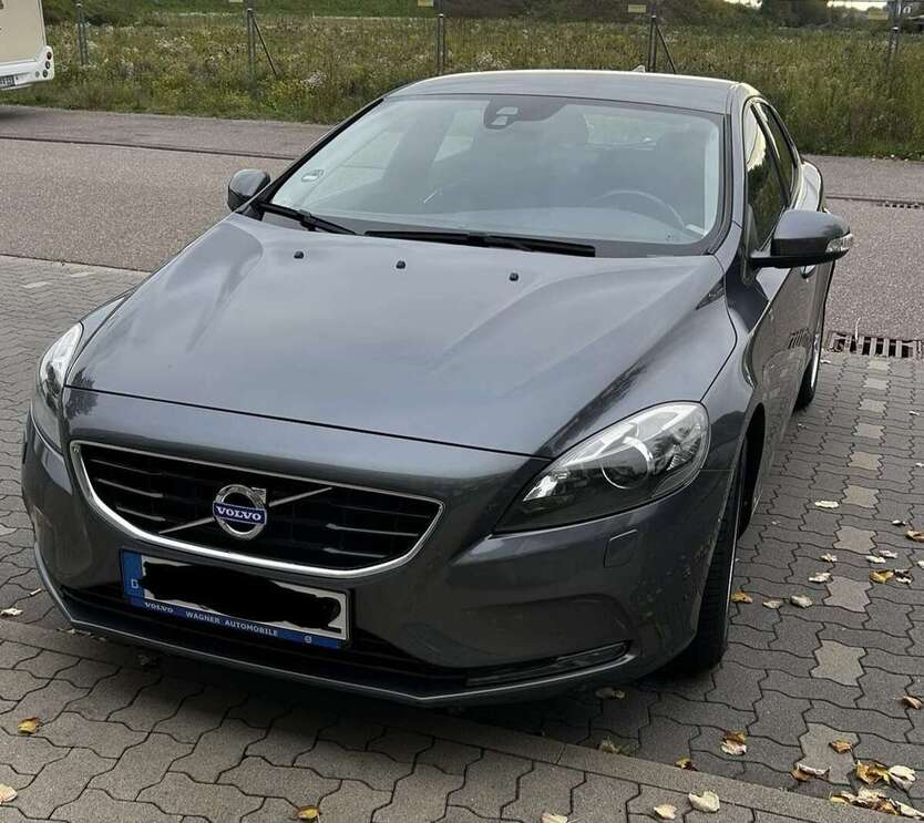 Volvo V40 139.000 km 9.500 € Karlsruhe 76137