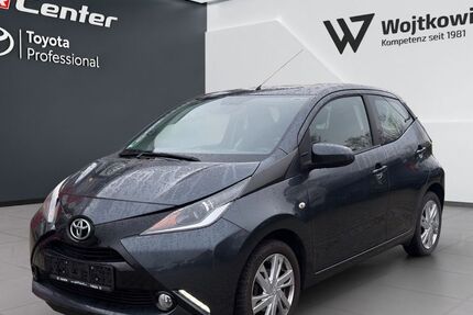 Toyota Aygo (X) 63.000 km 8.190 &euro; Friedberg 61169