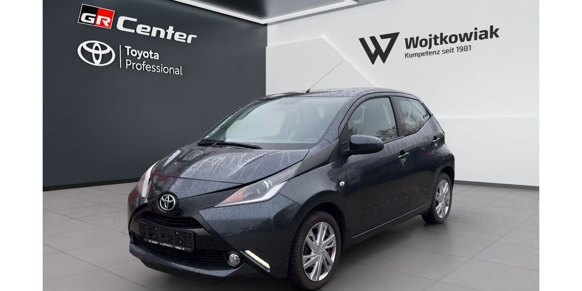 Toyota Aygo (X) 63.000 km 8.190 &euro; Friedberg 61169