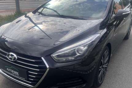 Hyundai i40 195.000 km 8.300 &euro; Nürnberg 90449