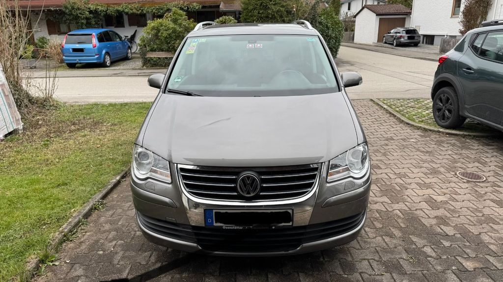VW Touran 207.777 km 2.090 &euro; Kolbermoor 83059