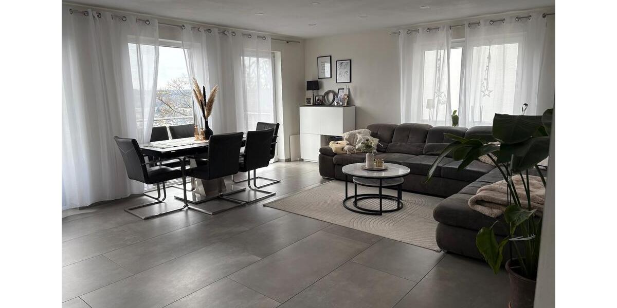 Einfamilienhaus Bergneustadt - 7 Zimmer, 240 m&sup2;, 570.000&euro; | Angebot:26326060