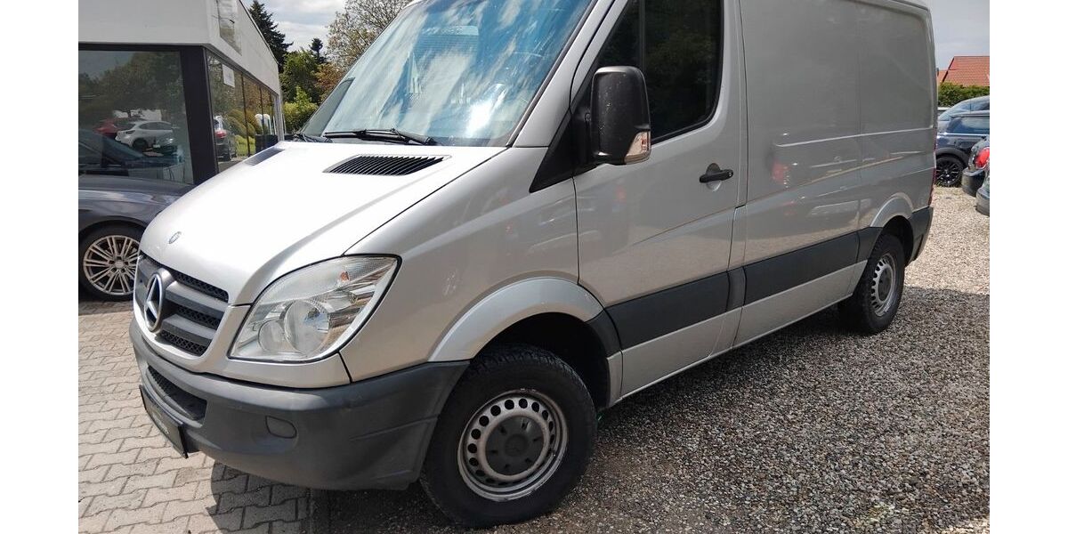 Mercedes-Benz Sprinter 229.000 km 7.490 &euro; Springe 31832