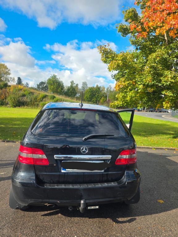 Mercedes-Benz B 180 121.000 km 7.300 € Küps 96328