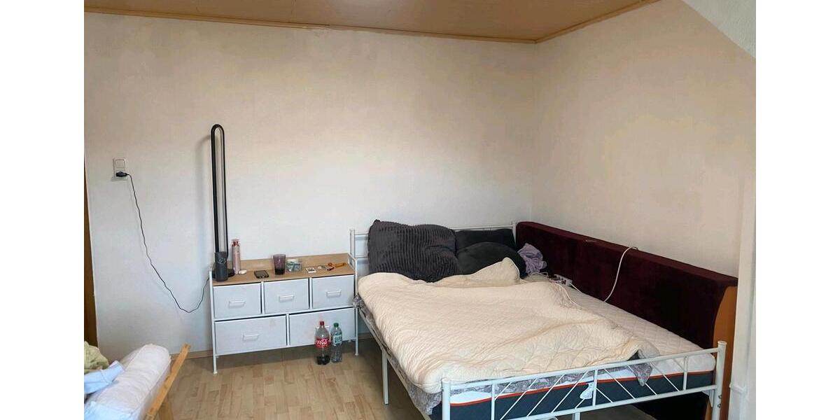 Etagenwohnung Petersberg - 1 Zimmer, 120 m&sup2;, 465&euro; | Angebot:26023554