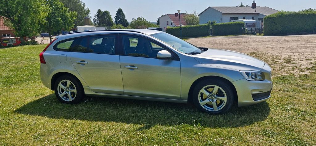 Volvo V60 131.500 km 15.000 &euro; Kröpelin 18236