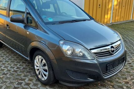 Opel Zafira 189.000 km 2.490 € Dresden 01259