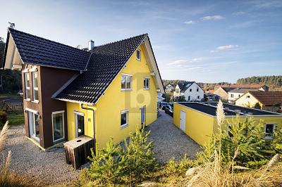 FREISTEHENDES WOHNEN IN ABSOLUTER TOP-LAGE - Einfamilienhaus Plech | Angebot:25352847