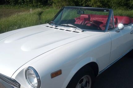 Fiat 124 Spider 38.085 km 17.999 € Bernhardswald 93170