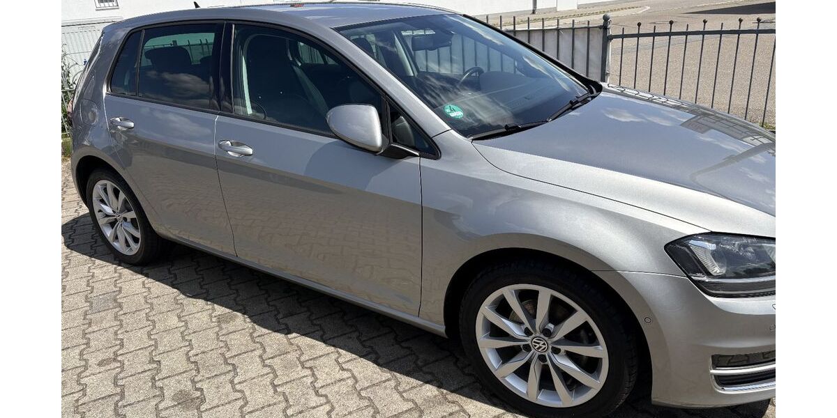 VW Golf 100.100 km 11.200 &euro; Neustadt an der Donau 93333