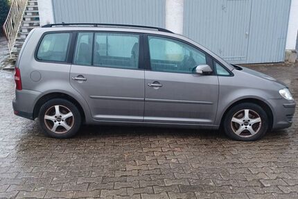 VW Touran 215.000 km 1.600 &euro; Ettlingen 76275
