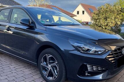 Hyundai i30 84.273 km 13.400 &euro; Bremerhaven 27570