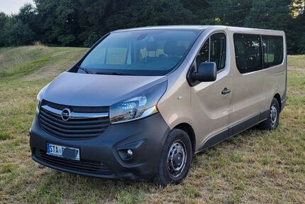 Opel Vivaro 146.000 km 16.300 € Berg-Höhenrain 82335