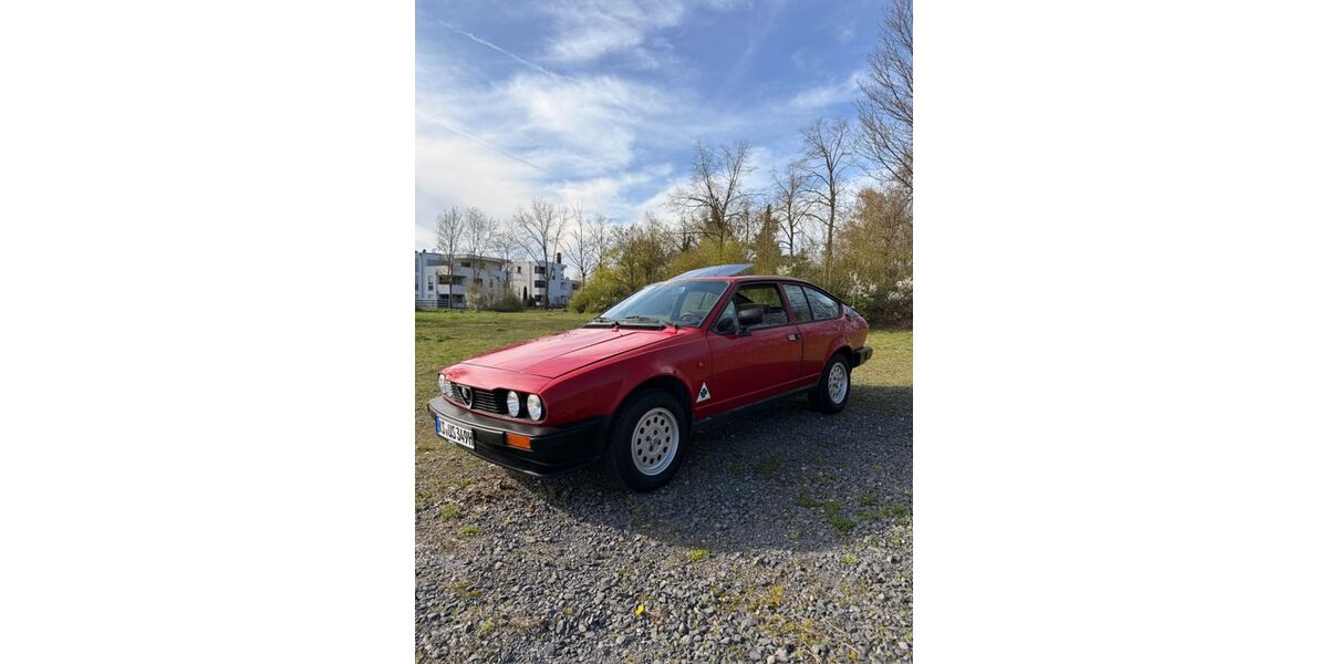 Alfa Romeo Alfetta 60.500 km 14.200 &euro; Kassel 34123